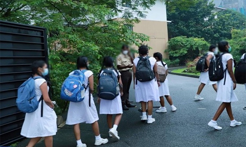1686369721-students-sri-lanka-L