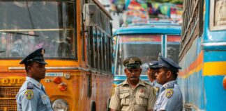 டீசலுக்கு பதிலாக மண்ணெண்ணெய் பயன்படுத்தப்பட்ட பேருந்துகள் பறிமுதல்