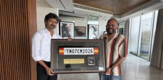 முதல்வர் விஜய்க்கு இயக்குநர் வெங்கட் பிரபுவின் அன்பளிப்பு