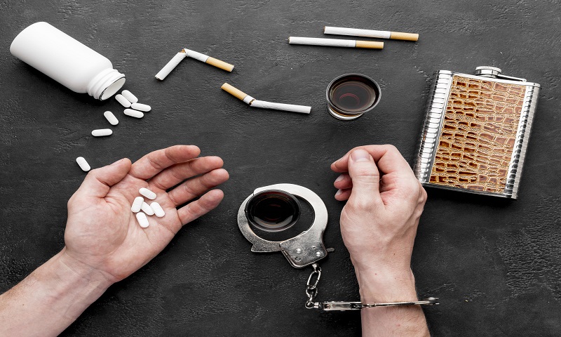 addiction-pills-cigarettes