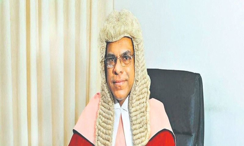 chief justice-799463
